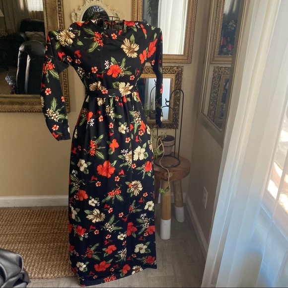 Floral Maxi Long Sleeve Dress - Picture 2 of 6